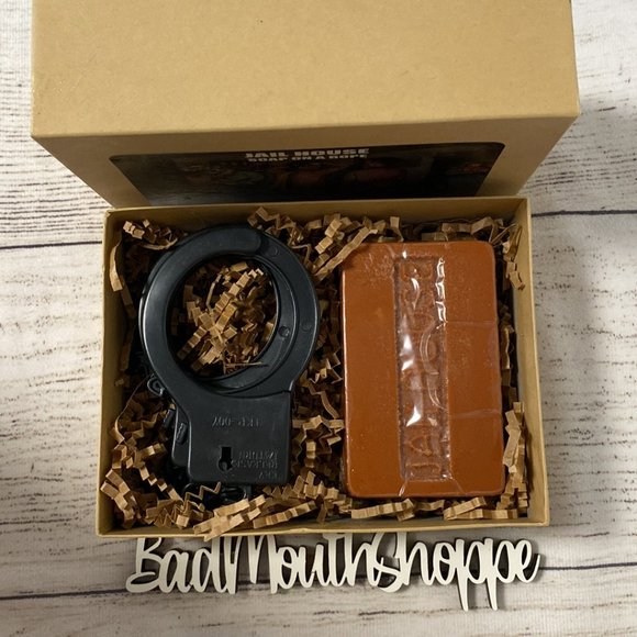 Gag Gift Jailhouse Soap on a Rope and Handcuffs Gift Set - Picture 4 of 4